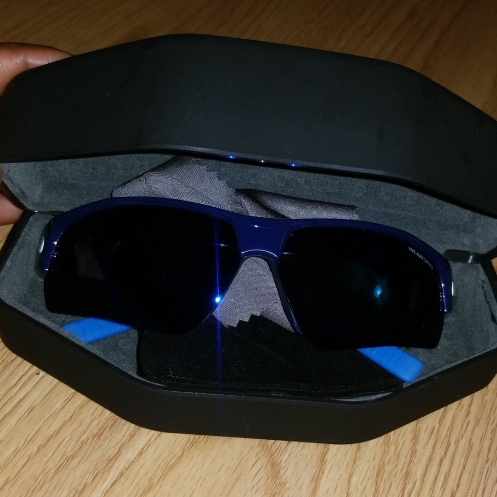 Nike shades